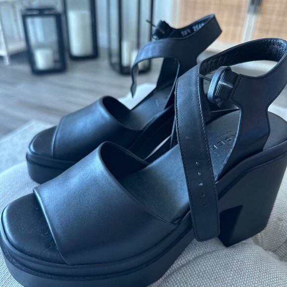 Robert Clergerie Platform Sandals - Picture 7 of 7